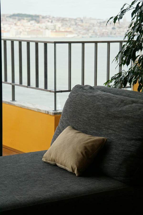 Penthouse Bellevue Apartment Almada Exterior photo